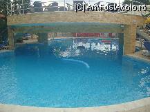 [P01] Piscina » foto by MariusB
 - 
<span class="allrVoted glyphicon glyphicon-heart hidden" id="av13000"></span>
<a class="m-l-10 hidden" id="sv13000" onclick="voting_Foto_DelVot(,13000,1207)" role="button">șterge vot <span class="glyphicon glyphicon-remove"></span></a>
<a id="v913000" class=" c-red"  onclick="voting_Foto_SetVot(13000)" role="button"><span class="glyphicon glyphicon-heart-empty"></span> <b>LIKE</b> = Votează poza</a> <img class="hidden"  id="f13000W9" src="/imagini/loader.gif" border="0" /><span class="AjErrMes hidden" id="e13000ErM"></span>