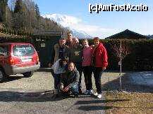 [P02] Gherhard in mijloc..(patronul si turistii) » foto by georgesur
 - 
<span class="allrVoted glyphicon glyphicon-heart hidden" id="av154242"></span>
<a class="m-l-10 hidden" id="sv154242" onclick="voting_Foto_DelVot(,154242,1669)" role="button">șterge vot <span class="glyphicon glyphicon-remove"></span></a>
<a id="v9154242" class=" c-red"  onclick="voting_Foto_SetVot(154242)" role="button"><span class="glyphicon glyphicon-heart-empty"></span> <b>LIKE</b> = Votează poza</a> <img class="hidden"  id="f154242W9" src="/imagini/loader.gif" border="0" /><span class="AjErrMes hidden" id="e154242ErM"></span>
