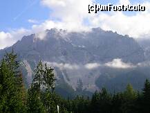[P06] Dimineata devreme, masivul Dachstein sub mangaierea razelor de soare. » foto by doina_c24
 - 
<span class="allrVoted glyphicon glyphicon-heart hidden" id="av195119"></span>
<a class="m-l-10 hidden" id="sv195119" onclick="voting_Foto_DelVot(,195119,1674)" role="button">șterge vot <span class="glyphicon glyphicon-remove"></span></a>
<a id="v9195119" class=" c-red"  onclick="voting_Foto_SetVot(195119)" role="button"><span class="glyphicon glyphicon-heart-empty"></span> <b>LIKE</b> = Votează poza</a> <img class="hidden"  id="f195119W9" src="/imagini/loader.gif" border="0" /><span class="AjErrMes hidden" id="e195119ErM"></span>
