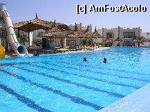 [P02] Piscina cea mare ,cu tobogane,iar casutele din spate sunt locurile de cazare! » foto by corina_toma21
 - 
<span class="allrVoted glyphicon glyphicon-heart hidden" id="av6002"></span>
<a class="m-l-10 hidden" id="sv6002" onclick="voting_Foto_DelVot(,6002,1757)" role="button">șterge vot <span class="glyphicon glyphicon-remove"></span></a>
<a id="v96002" class=" c-red"  onclick="voting_Foto_SetVot(6002)" role="button"><span class="glyphicon glyphicon-heart-empty"></span> <b>LIKE</b> = Votează poza</a> <img class="hidden"  id="f6002W9" src="/imagini/loader.gif" border="0" /><span class="AjErrMes hidden" id="e6002ErM"></span>