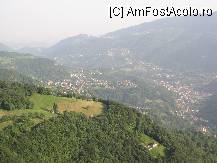 [P04] Valle Imagna. Undeva in zare se desluseste sesul pe care e aeroportul de langa Bergamo. » foto by ghidioneanu
 - 
<span class="allrVoted glyphicon glyphicon-heart hidden" id="av9462"></span>
<a class="m-l-10 hidden" id="sv9462" onclick="voting_Foto_DelVot(,9462,2706)" role="button">șterge vot <span class="glyphicon glyphicon-remove"></span></a>
<a id="v99462" class=" c-red"  onclick="voting_Foto_SetVot(9462)" role="button"><span class="glyphicon glyphicon-heart-empty"></span> <b>LIKE</b> = Votează poza</a> <img class="hidden"  id="f9462W9" src="/imagini/loader.gif" border="0" /><span class="AjErrMes hidden" id="e9462ErM"></span>