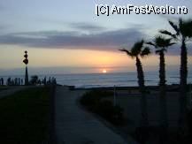 [P03] apus de soare privit de pe aleea ce desparte Parque Santiago 4 de Vila Cortes » foto by divio*
 - 
<span class="allrVoted glyphicon glyphicon-heart hidden" id="av97109"></span>
<a class="m-l-10 hidden" id="sv97109" onclick="voting_Foto_DelVot(,97109,2727)" role="button">șterge vot <span class="glyphicon glyphicon-remove"></span></a>
<a id="v997109" class=" c-red"  onclick="voting_Foto_SetVot(97109)" role="button"><span class="glyphicon glyphicon-heart-empty"></span> <b>LIKE</b> = Votează poza</a> <img class="hidden"  id="f97109W9" src="/imagini/loader.gif" border="0" /><span class="AjErrMes hidden" id="e97109ErM"></span>