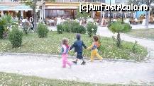 [P10] Parcul din apropiere, in care juniorul 'isi facea de cap' cu gemenele vecine » foto by atti_sz
 - 
<span class="allrVoted glyphicon glyphicon-heart hidden" id="av168249"></span>
<a class="m-l-10 hidden" id="sv168249" onclick="voting_Foto_DelVot(,168249,2784)" role="button">șterge vot <span class="glyphicon glyphicon-remove"></span></a>
<a id="v9168249" class=" c-red"  onclick="voting_Foto_SetVot(168249)" role="button"><span class="glyphicon glyphicon-heart-empty"></span> <b>LIKE</b> = Votează poza</a> <img class="hidden"  id="f168249W9" src="/imagini/loader.gif" border="0" /><span class="AjErrMes hidden" id="e168249ErM"></span>