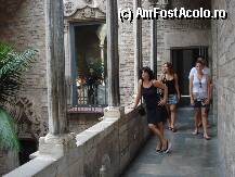 [P22] Muzeul Picasso, vreo 20 camere zugravite in negru cu cate un tablou pe perete, in mijloc si toata spuma culturii in extaz. Doamne ca urate mai sunt...cu spumeeee:)))))   » foto by turist_calatorescu*
 - 
<span class="allrVoted glyphicon glyphicon-heart hidden" id="av12403"></span>
<a class="m-l-10 hidden" id="sv12403" onclick="voting_Foto_DelVot(,12403,2981)" role="button">șterge vot <span class="glyphicon glyphicon-remove"></span></a>
<a id="v912403" class=" c-red"  onclick="voting_Foto_SetVot(12403)" role="button"><span class="glyphicon glyphicon-heart-empty"></span> <b>LIKE</b> = Votează poza</a> <img class="hidden"  id="f12403W9" src="/imagini/loader.gif" border="0" /><span class="AjErrMes hidden" id="e12403ErM"></span>