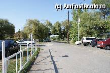 [P01] Spatiul de parcare din fata hotelului Botel Lisa » foto by Costi
 - 
<span class="allrVoted glyphicon glyphicon-heart hidden" id="av15297"></span>
<a class="m-l-10 hidden" id="sv15297" onclick="voting_Foto_DelVot(,15297,3184)" role="button">șterge vot <span class="glyphicon glyphicon-remove"></span></a>
<a id="v915297" class=" c-red"  onclick="voting_Foto_SetVot(15297)" role="button"><span class="glyphicon glyphicon-heart-empty"></span> <b>LIKE</b> = Votează poza</a> <img class="hidden"  id="f15297W9" src="/imagini/loader.gif" border="0" /><span class="AjErrMes hidden" id="e15297ErM"></span>