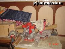 [P38] la cizmar in ghadames.aici se fac incaltari traditionale,pentru tuaregi » foto by travoice
 - 
<span class="allrVoted glyphicon glyphicon-heart hidden" id="av190415"></span>
<a class="m-l-10 hidden" id="sv190415" onclick="voting_Foto_DelVot(,190415,3410)" role="button">șterge vot <span class="glyphicon glyphicon-remove"></span></a>
<a id="v9190415" class=" c-red"  onclick="voting_Foto_SetVot(190415)" role="button"><span class="glyphicon glyphicon-heart-empty"></span> <b>LIKE</b> = Votează poza</a> <img class="hidden"  id="f190415W9" src="/imagini/loader.gif" border="0" /><span class="AjErrMes hidden" id="e190415ErM"></span>