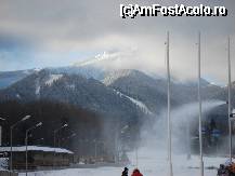 [P1x] Bansko -la baza partiilor, telecabinele urca pana la 2660 m in muntii Pirin » foto by edith simon
 - 
<span class="allrVoted glyphicon glyphicon-heart hidden" id="av30104"></span>
<a class="m-l-10 hidden" id="sv30104" onclick="voting_Foto_DelVot(,30104,3543)" role="button">șterge vot <span class="glyphicon glyphicon-remove"></span></a>
<a id="v930104" class=" c-red"  onclick="voting_Foto_SetVot(30104)" role="button"><span class="glyphicon glyphicon-heart-empty"></span> <b>LIKE</b> = Votează poza</a> <img class="hidden"  id="f30104W9" src="/imagini/loader.gif" border="0" /><span class="AjErrMes hidden" id="e30104ErM"></span>
