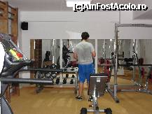 [P23] Copilul care vroia sa lase caloriile de la cina in sala de fitness » foto by dananecula*
 - 
<span class="allrVoted glyphicon glyphicon-heart hidden" id="av243754"></span>
<a class="m-l-10 hidden" id="sv243754" onclick="voting_Foto_DelVot(,243754,3561)" role="button">șterge vot <span class="glyphicon glyphicon-remove"></span></a>
<a id="v9243754" class=" c-red"  onclick="voting_Foto_SetVot(243754)" role="button"><span class="glyphicon glyphicon-heart-empty"></span> <b>LIKE</b> = Votează poza</a> <img class="hidden"  id="f243754W9" src="/imagini/loader.gif" border="0" /><span class="AjErrMes hidden" id="e243754ErM"></span>