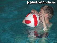 [P24] La piscina a fost tare fain » foto by dananecula*
 - 
<span class="allrVoted glyphicon glyphicon-heart hidden" id="av243759"></span>
<a class="m-l-10 hidden" id="sv243759" onclick="voting_Foto_DelVot(,243759,3561)" role="button">șterge vot <span class="glyphicon glyphicon-remove"></span></a>
<a id="v9243759" class=" c-red"  onclick="voting_Foto_SetVot(243759)" role="button"><span class="glyphicon glyphicon-heart-empty"></span> <b>LIKE</b> = Votează poza</a> <img class="hidden"  id="f243759W9" src="/imagini/loader.gif" border="0" /><span class="AjErrMes hidden" id="e243759ErM"></span>