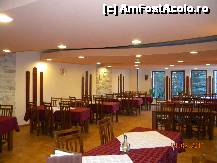 [P18] Restaurantul iar in dreapta se afla barul cu zona de fumatori » foto by bitnic
 - 
<span class="allrVoted glyphicon glyphicon-heart hidden" id="av182201"></span>
<a class="m-l-10 hidden" id="sv182201" onclick="voting_Foto_DelVot(,182201,3804)" role="button">șterge vot <span class="glyphicon glyphicon-remove"></span></a>
<a id="v9182201" class=" c-red"  onclick="voting_Foto_SetVot(182201)" role="button"><span class="glyphicon glyphicon-heart-empty"></span> <b>LIKE</b> = Votează poza</a> <img class="hidden"  id="f182201W9" src="/imagini/loader.gif" border="0" /><span class="AjErrMes hidden" id="e182201ErM"></span>