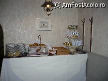 [P19] Hotel Cyrus - bufetul suedez » foto by danoradea
 - 
<span class="allrVoted glyphicon glyphicon-heart hidden" id="av37626"></span>
<a class="m-l-10 hidden" id="sv37626" onclick="voting_Foto_DelVot(,37626,3900)" role="button">șterge vot <span class="glyphicon glyphicon-remove"></span></a>
<a id="v937626" class=" c-red"  onclick="voting_Foto_SetVot(37626)" role="button"><span class="glyphicon glyphicon-heart-empty"></span> <b>LIKE</b> = Votează poza</a> <img class="hidden"  id="f37626W9" src="/imagini/loader.gif" border="0" /><span class="AjErrMes hidden" id="e37626ErM"></span>