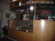[P22] Hotel Cyrus - barul, reminiscente ale vremurilor mai bune, probabil din anii 70/80 » foto by danoradea
 - 
<span class="allrVoted glyphicon glyphicon-heart hidden" id="av37629"></span>
<a class="m-l-10 hidden" id="sv37629" onclick="voting_Foto_DelVot(,37629,3900)" role="button">șterge vot <span class="glyphicon glyphicon-remove"></span></a>
<a id="v937629" class=" c-red"  onclick="voting_Foto_SetVot(37629)" role="button"><span class="glyphicon glyphicon-heart-empty"></span> <b>LIKE</b> = Votează poza</a> <img class="hidden"  id="f37629W9" src="/imagini/loader.gif" border="0" /><span class="AjErrMes hidden" id="e37629ErM"></span>