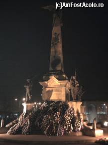[P26] monumentul din fata Garii de Sud » foto by ms65
 - 
<span class="allrVoted glyphicon glyphicon-heart hidden" id="av159992"></span>
<a class="m-l-10 hidden" id="sv159992" onclick="voting_Foto_DelVot(,159992,4199)" role="button">șterge vot <span class="glyphicon glyphicon-remove"></span></a>
<a id="v9159992" class=" c-red"  onclick="voting_Foto_SetVot(159992)" role="button"><span class="glyphicon glyphicon-heart-empty"></span> <b>LIKE</b> = Votează poza</a> <img class="hidden"  id="f159992W9" src="/imagini/loader.gif" border="0" /><span class="AjErrMes hidden" id="e159992ErM"></span>