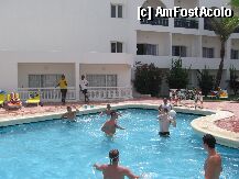 [P14x] waterpolo - arbitrul era dintre animatori  » foto by montecristo*
 - 
<span class="allrVoted glyphicon glyphicon-heart hidden" id="av649"></span>
<a class="m-l-10 hidden" id="sv649" onclick="voting_Foto_DelVot(,649,428)" role="button">șterge vot <span class="glyphicon glyphicon-remove"></span></a>
<a id="v9649" class=" c-red"  onclick="voting_Foto_SetVot(649)" role="button"><span class="glyphicon glyphicon-heart-empty"></span> <b>LIKE</b> = Votează poza</a> <img class="hidden"  id="f649W9" src="/imagini/loader.gif" border="0" /><span class="AjErrMes hidden" id="e649ErM"></span>