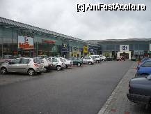 [P10] zona comerciala din Godollo » foto by danoradea
 - 
<span class="allrVoted glyphicon glyphicon-heart hidden" id="av67883"></span>
<a class="m-l-10 hidden" id="sv67883" onclick="voting_Foto_DelVot(,67883,4388)" role="button">șterge vot <span class="glyphicon glyphicon-remove"></span></a>
<a id="v967883" class=" c-red"  onclick="voting_Foto_SetVot(67883)" role="button"><span class="glyphicon glyphicon-heart-empty"></span> <b>LIKE</b> = Votează poza</a> <img class="hidden"  id="f67883W9" src="/imagini/loader.gif" border="0" /><span class="AjErrMes hidden" id="e67883ErM"></span>