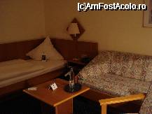 [P04] Hotel Atrium Best Western - camera » foto by Diaura*
 - 
<span class="allrVoted glyphicon glyphicon-heart hidden" id="av38925"></span>
<a class="m-l-10 hidden" id="sv38925" onclick="voting_Foto_DelVot(,38925,4430)" role="button">șterge vot <span class="glyphicon glyphicon-remove"></span></a>
<a id="v938925" class=" c-red"  onclick="voting_Foto_SetVot(38925)" role="button"><span class="glyphicon glyphicon-heart-empty"></span> <b>LIKE</b> = Votează poza</a> <img class="hidden"  id="f38925W9" src="/imagini/loader.gif" border="0" /><span class="AjErrMes hidden" id="e38925ErM"></span>