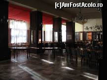 [P05] Imagine restaurant ; seara urmatoare aici era nunta mare. Nu am luat masa aici ci intr-un separeu din vecinatatea bucatariei. » foto by mirelutza
 - 
<span class="allrVoted glyphicon glyphicon-heart hidden" id="av172242"></span>
<a class="m-l-10 hidden" id="sv172242" onclick="voting_Foto_DelVot(,172242,4515)" role="button">șterge vot <span class="glyphicon glyphicon-remove"></span></a>
<a id="v9172242" class=" c-red"  onclick="voting_Foto_SetVot(172242)" role="button"><span class="glyphicon glyphicon-heart-empty"></span> <b>LIKE</b> = Votează poza</a> <img class="hidden"  id="f172242W9" src="/imagini/loader.gif" border="0" /><span class="AjErrMes hidden" id="e172242ErM"></span>
