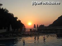[P03] Seara la piscina se puteau face pozele romantice. In dreapta era o padure de conifere. » foto by alexandruduma
 - 
<span class="allrVoted glyphicon glyphicon-heart hidden" id="av19550"></span>
<a class="m-l-10 hidden" id="sv19550" onclick="voting_Foto_DelVot(,19550,868)" role="button">șterge vot <span class="glyphicon glyphicon-remove"></span></a>
<a id="v919550" class=" c-red"  onclick="voting_Foto_SetVot(19550)" role="button"><span class="glyphicon glyphicon-heart-empty"></span> <b>LIKE</b> = Votează poza</a> <img class="hidden"  id="f19550W9" src="/imagini/loader.gif" border="0" /><span class="AjErrMes hidden" id="e19550ErM"></span>