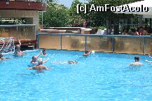 [P07] piscina de doar 1.60 m si geamuri de protectie ce nu mai erau spalate de la deschiderea hotelului, probabil; aveau o culoare crem spre maro de la depuneri si rugina » foto by tzutzu
 - 
<span class="allrVoted glyphicon glyphicon-heart hidden" id="av1763"></span>
<a class="m-l-10 hidden" id="sv1763" onclick="voting_Foto_DelVot(,1763,889)" role="button">șterge vot <span class="glyphicon glyphicon-remove"></span></a>
<a id="v91763" class=" c-red"  onclick="voting_Foto_SetVot(1763)" role="button"><span class="glyphicon glyphicon-heart-empty"></span> <b>LIKE</b> = Votează poza</a> <img class="hidden"  id="f1763W9" src="/imagini/loader.gif" border="0" /><span class="AjErrMes hidden" id="e1763ErM"></span>