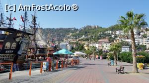 [P07] Faleza portului din Alanya » foto by marius-ct
 - 
<span class="allrVoted glyphicon glyphicon-heart hidden" id="av902580"></span>
<a class="m-l-10 hidden" id="sv902580" onclick="voting_Foto_DelVot(,902580,1)" role="button">șterge vot <span class="glyphicon glyphicon-remove"></span></a>
<a id="v9902580" class=" c-red"  onclick="voting_Foto_SetVot(902580)" role="button"><span class="glyphicon glyphicon-heart-empty"></span> <b>LIKE</b> = Votează poza</a> <img class="hidden"  id="f902580W9" src="/imagini/loader.gif" border="0" /><span class="AjErrMes hidden" id="e902580ErM"></span>