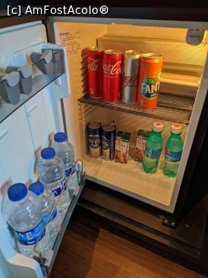 [P10] Minibar (lipseste un Sprite, l-am luat eu) » foto by benea
 - 
<span class="allrVoted glyphicon glyphicon-heart hidden" id="av1250217"></span>
<a class="m-l-10 hidden" id="sv1250217" onclick="voting_Foto_DelVot(,1250217,10)" role="button">șterge vot <span class="glyphicon glyphicon-remove"></span></a>
<a id="v91250217" class=" c-red"  onclick="voting_Foto_SetVot(1250217)" role="button"><span class="glyphicon glyphicon-heart-empty"></span> <b>LIKE</b> = Votează poza</a> <img class="hidden"  id="f1250217W9" src="/imagini/loader.gif" border="0" /><span class="AjErrMes hidden" id="e1250217ErM"></span>