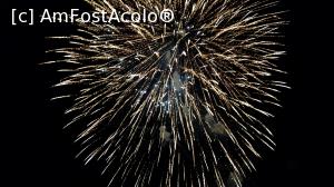 [P50] Un cadru din spectacolul de artificii din ultima seara » foto by lilian_marius
 - 
<span class="allrVoted glyphicon glyphicon-heart hidden" id="av759813"></span>
<a class="m-l-10 hidden" id="sv759813" onclick="voting_Foto_DelVot(,759813,10)" role="button">șterge vot <span class="glyphicon glyphicon-remove"></span></a>
<a id="v9759813" class=" c-red"  onclick="voting_Foto_SetVot(759813)" role="button"><span class="glyphicon glyphicon-heart-empty"></span> <b>LIKE</b> = Votează poza</a> <img class="hidden"  id="f759813W9" src="/imagini/loader.gif" border="0" /><span class="AjErrMes hidden" id="e759813ErM"></span>
