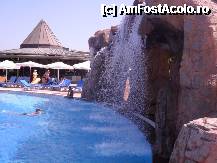 [P11] o cascada decorativa pe malul piscinei. » foto by nuvreau
 - 
<span class="allrVoted glyphicon glyphicon-heart hidden" id="av216198"></span>
<a class="m-l-10 hidden" id="sv216198" onclick="voting_Foto_DelVot(,216198,11)" role="button">șterge vot <span class="glyphicon glyphicon-remove"></span></a>
<a id="v9216198" class=" c-red"  onclick="voting_Foto_SetVot(216198)" role="button"><span class="glyphicon glyphicon-heart-empty"></span> <b>LIKE</b> = Votează poza</a> <img class="hidden"  id="f216198W9" src="/imagini/loader.gif" border="0" /><span class="AjErrMes hidden" id="e216198ErM"></span>