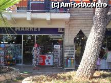 [P24] o mica zona comerciala sub terasa restaurantului » foto by nuvreau
 - 
<span class="allrVoted glyphicon glyphicon-heart hidden" id="av216212"></span>
<a class="m-l-10 hidden" id="sv216212" onclick="voting_Foto_DelVot(,216212,11)" role="button">șterge vot <span class="glyphicon glyphicon-remove"></span></a>
<a id="v9216212" class=" c-red"  onclick="voting_Foto_SetVot(216212)" role="button"><span class="glyphicon glyphicon-heart-empty"></span> <b>LIKE</b> = Votează poza</a> <img class="hidden"  id="f216212W9" src="/imagini/loader.gif" border="0" /><span class="AjErrMes hidden" id="e216212ErM"></span>