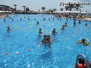 [P12] Piscina cea mare în jurul căreia se derula mai toate programele de animaţie » foto by sebigeanina
 - 
<span class="allrVoted glyphicon glyphicon-heart hidden" id="av641062"></span>
<a class="m-l-10 hidden" id="sv641062" onclick="voting_Foto_DelVot(,641062,11)" role="button">șterge vot <span class="glyphicon glyphicon-remove"></span></a>
<a id="v9641062" class=" c-red"  onclick="voting_Foto_SetVot(641062)" role="button"><span class="glyphicon glyphicon-heart-empty"></span> <b>LIKE</b> = Votează poza</a> <img class="hidden"  id="f641062W9" src="/imagini/loader.gif" border="0" /><span class="AjErrMes hidden" id="e641062ErM"></span>