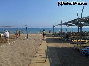 [P14] Plaja hotelului destul de lejeră curată cu nisip fin unde se practicau diverse sporturi » foto by sebigeanina
 - 
<span class="allrVoted glyphicon glyphicon-heart hidden" id="av641067"></span>
<a class="m-l-10 hidden" id="sv641067" onclick="voting_Foto_DelVot(,641067,11)" role="button">șterge vot <span class="glyphicon glyphicon-remove"></span></a>
<a id="v9641067" class=" c-red"  onclick="voting_Foto_SetVot(641067)" role="button"><span class="glyphicon glyphicon-heart-empty"></span> <b>LIKE</b> = Votează poza</a> <img class="hidden"  id="f641067W9" src="/imagini/loader.gif" border="0" /><span class="AjErrMes hidden" id="e641067ErM"></span>