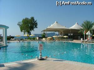 [P19] pool bar » foto by dognean
 - 
<span class="allrVoted glyphicon glyphicon-heart hidden" id="av533263"></span>
<a class="m-l-10 hidden" id="sv533263" onclick="voting_Foto_DelVot(,533263,114)" role="button">șterge vot <span class="glyphicon glyphicon-remove"></span></a>
<a id="v9533263" class=" c-red"  onclick="voting_Foto_SetVot(533263)" role="button"><span class="glyphicon glyphicon-heart-empty"></span> <b>LIKE</b> = Votează poza</a> <img class="hidden"  id="f533263W9" src="/imagini/loader.gif" border="0" /><span class="AjErrMes hidden" id="e533263ErM"></span>