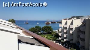[P01] Vedere la stanga de pe balcon - marea cu o parte a portului turistic » foto by Scorpions
 - 
<span class="allrVoted glyphicon glyphicon-heart hidden" id="av1114421"></span>
<a class="m-l-10 hidden" id="sv1114421" onclick="voting_Foto_DelVot(,1114421,130)" role="button">șterge vot <span class="glyphicon glyphicon-remove"></span></a>
<a id="v91114421" class=" c-red"  onclick="voting_Foto_SetVot(1114421)" role="button"><span class="glyphicon glyphicon-heart-empty"></span> <b>LIKE</b> = Votează poza</a> <img class="hidden"  id="f1114421W9" src="/imagini/loader.gif" border="0" /><span class="AjErrMes hidden" id="e1114421ErM"></span>