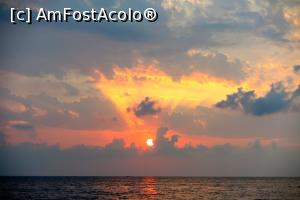 [P30] Rasarit de soare vazut de pe plaja » foto by Scorpions
 - 
<span class="allrVoted glyphicon glyphicon-heart hidden" id="av1114450"></span>
<a class="m-l-10 hidden" id="sv1114450" onclick="voting_Foto_DelVot(,1114450,130)" role="button">șterge vot <span class="glyphicon glyphicon-remove"></span></a>
<a id="v91114450" class=" c-red"  onclick="voting_Foto_SetVot(1114450)" role="button"><span class="glyphicon glyphicon-heart-empty"></span> <b>LIKE</b> = Votează poza</a> <img class="hidden"  id="f1114450W9" src="/imagini/loader.gif" border="0" /><span class="AjErrMes hidden" id="e1114450ErM"></span>
