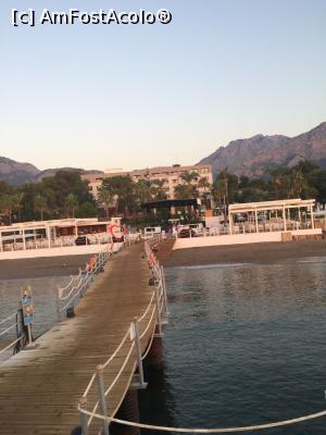 [P01] Hotelul vazut de pe ponton » foto by alicera2001
 - 
<span class="allrVoted glyphicon glyphicon-heart hidden" id="av1133639"></span>
<a class="m-l-10 hidden" id="sv1133639" onclick="voting_Foto_DelVot(,1133639,143)" role="button">șterge vot <span class="glyphicon glyphicon-remove"></span></a>
<a id="v91133639" class=" c-red"  onclick="voting_Foto_SetVot(1133639)" role="button"><span class="glyphicon glyphicon-heart-empty"></span> <b>LIKE</b> = Votează poza</a> <img class="hidden"  id="f1133639W9" src="/imagini/loader.gif" border="0" /><span class="AjErrMes hidden" id="e1133639ErM"></span>