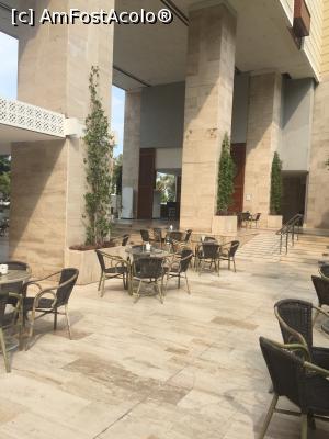 [P07] una dintre terasele hotelului. Aproape de piscina si pool bar.  » foto by alicera2001
 - 
<span class="allrVoted glyphicon glyphicon-heart hidden" id="av1133645"></span>
<a class="m-l-10 hidden" id="sv1133645" onclick="voting_Foto_DelVot(,1133645,143)" role="button">șterge vot <span class="glyphicon glyphicon-remove"></span></a>
<a id="v91133645" class=" c-red"  onclick="voting_Foto_SetVot(1133645)" role="button"><span class="glyphicon glyphicon-heart-empty"></span> <b>LIKE</b> = Votează poza</a> <img class="hidden"  id="f1133645W9" src="/imagini/loader.gif" border="0" /><span class="AjErrMes hidden" id="e1133645ErM"></span>