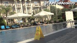 [P55] aceeasi piscina de relaxare » foto by bobyrodin
 - 
<span class="allrVoted glyphicon glyphicon-heart hidden" id="av445745"></span>
<a class="m-l-10 hidden" id="sv445745" onclick="voting_Foto_DelVot(,445745,159)" role="button">șterge vot <span class="glyphicon glyphicon-remove"></span></a>
<a id="v9445745" class=" c-red"  onclick="voting_Foto_SetVot(445745)" role="button"><span class="glyphicon glyphicon-heart-empty"></span> <b>LIKE</b> = Votează poza</a> <img class="hidden"  id="f445745W9" src="/imagini/loader.gif" border="0" /><span class="AjErrMes hidden" id="e445745ErM"></span>