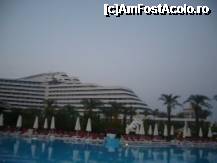 [P19] De pe insula din mijlocul piscinei am fotografiat un hotel vecin, si anume Hotel Titanic. » foto by amota
 - 
<span class="allrVoted glyphicon glyphicon-heart hidden" id="av168366"></span>
<a class="m-l-10 hidden" id="sv168366" onclick="voting_Foto_DelVot(,168366,16)" role="button">șterge vot <span class="glyphicon glyphicon-remove"></span></a>
<a id="v9168366" class=" c-red"  onclick="voting_Foto_SetVot(168366)" role="button"><span class="glyphicon glyphicon-heart-empty"></span> <b>LIKE</b> = Votează poza</a> <img class="hidden"  id="f168366W9" src="/imagini/loader.gif" border="0" /><span class="AjErrMes hidden" id="e168366ErM"></span>