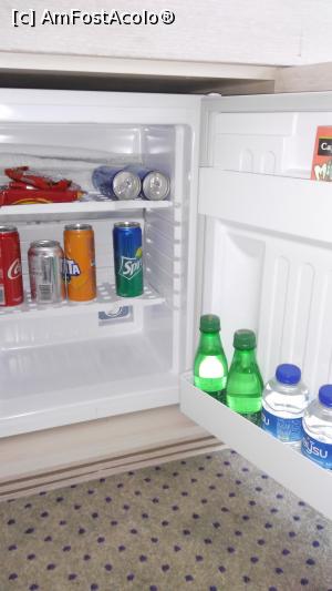[P08] Minibar » foto by reghinaflo
 - 
<span class="allrVoted glyphicon glyphicon-heart hidden" id="av899615"></span>
<a class="m-l-10 hidden" id="sv899615" onclick="voting_Foto_DelVot(,899615,16)" role="button">șterge vot <span class="glyphicon glyphicon-remove"></span></a>
<a id="v9899615" class=" c-red"  onclick="voting_Foto_SetVot(899615)" role="button"><span class="glyphicon glyphicon-heart-empty"></span> <b>LIKE</b> = Votează poza</a> <img class="hidden"  id="f899615W9" src="/imagini/loader.gif" border="0" /><span class="AjErrMes hidden" id="e899615ErM"></span>