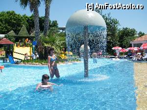 [P16] imagini din aqualand » foto by cm
 - 
<span class="allrVoted glyphicon glyphicon-heart hidden" id="av360799"></span>
<a class="m-l-10 hidden" id="sv360799" onclick="voting_Foto_DelVot(,360799,16)" role="button">șterge vot <span class="glyphicon glyphicon-remove"></span></a>
<a id="v9360799" class=" c-red"  onclick="voting_Foto_SetVot(360799)" role="button"><span class="glyphicon glyphicon-heart-empty"></span> <b>LIKE</b> = Votează poza</a> <img class="hidden"  id="f360799W9" src="/imagini/loader.gif" border="0" /><span class="AjErrMes hidden" id="e360799ErM"></span>