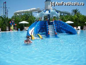 [P07] piscina pentru 'mititei' » foto by cm
 - 
<span class="allrVoted glyphicon glyphicon-heart hidden" id="av360785"></span>
<a class="m-l-10 hidden" id="sv360785" onclick="voting_Foto_DelVot(,360785,16)" role="button">șterge vot <span class="glyphicon glyphicon-remove"></span></a>
<a id="v9360785" class=" c-red"  onclick="voting_Foto_SetVot(360785)" role="button"><span class="glyphicon glyphicon-heart-empty"></span> <b>LIKE</b> = Votează poza</a> <img class="hidden"  id="f360785W9" src="/imagini/loader.gif" border="0" /><span class="AjErrMes hidden" id="e360785ErM"></span>