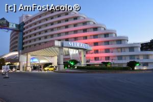[P02] intrarea in hotel » foto by marius_cristian
 - 
<span class="allrVoted glyphicon glyphicon-heart hidden" id="av986763"></span>
<a class="m-l-10 hidden" id="sv986763" onclick="voting_Foto_DelVot(,986763,16)" role="button">șterge vot <span class="glyphicon glyphicon-remove"></span></a>
<a id="v9986763" class=" c-red"  onclick="voting_Foto_SetVot(986763)" role="button"><span class="glyphicon glyphicon-heart-empty"></span> <b>LIKE</b> = Votează poza</a> <img class="hidden"  id="f986763W9" src="/imagini/loader.gif" border="0" /><span class="AjErrMes hidden" id="e986763ErM"></span>