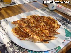 [P37] Pide cu carne tocata la Anatolia restaurant » foto by titigeolgau
 - 
<span class="allrVoted glyphicon glyphicon-heart hidden" id="av527862"></span>
<a class="m-l-10 hidden" id="sv527862" onclick="voting_Foto_DelVot(,527862,16)" role="button">șterge vot <span class="glyphicon glyphicon-remove"></span></a>
<a id="v9527862" class=" c-red"  onclick="voting_Foto_SetVot(527862)" role="button"><span class="glyphicon glyphicon-heart-empty"></span> <b>LIKE</b> = Votează poza</a> <img class="hidden"  id="f527862W9" src="/imagini/loader.gif" border="0" /><span class="AjErrMes hidden" id="e527862ErM"></span>
