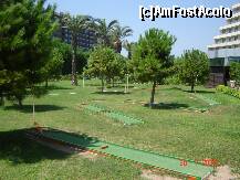 [P30] terenul de mini-golf » foto by geany_m
 - 
<span class="allrVoted glyphicon glyphicon-heart hidden" id="av124244"></span>
<a class="m-l-10 hidden" id="sv124244" onclick="voting_Foto_DelVot(,124244,16)" role="button">șterge vot <span class="glyphicon glyphicon-remove"></span></a>
<a id="v9124244" class=" c-red"  onclick="voting_Foto_SetVot(124244)" role="button"><span class="glyphicon glyphicon-heart-empty"></span> <b>LIKE</b> = Votează poza</a> <img class="hidden"  id="f124244W9" src="/imagini/loader.gif" border="0" /><span class="AjErrMes hidden" id="e124244ErM"></span>