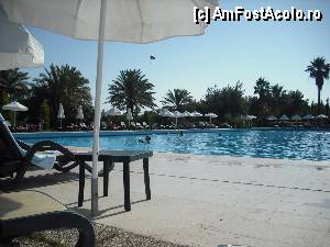 [P04] la piscina » foto by dianna
 - 
<span class="allrVoted glyphicon glyphicon-heart hidden" id="av337406"></span>
<a class="m-l-10 hidden" id="sv337406" onclick="voting_Foto_DelVot(,337406,175)" role="button">șterge vot <span class="glyphicon glyphicon-remove"></span></a>
<a id="v9337406" class=" c-red"  onclick="voting_Foto_SetVot(337406)" role="button"><span class="glyphicon glyphicon-heart-empty"></span> <b>LIKE</b> = Votează poza</a> <img class="hidden"  id="f337406W9" src="/imagini/loader.gif" border="0" /><span class="AjErrMes hidden" id="e337406ErM"></span>