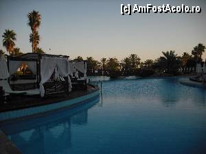 [P07] la piscina principala » foto by dianna
 - 
<span class="allrVoted glyphicon glyphicon-heart hidden" id="av337409"></span>
<a class="m-l-10 hidden" id="sv337409" onclick="voting_Foto_DelVot(,337409,175)" role="button">șterge vot <span class="glyphicon glyphicon-remove"></span></a>
<a id="v9337409" class=" c-red"  onclick="voting_Foto_SetVot(337409)" role="button"><span class="glyphicon glyphicon-heart-empty"></span> <b>LIKE</b> = Votează poza</a> <img class="hidden"  id="f337409W9" src="/imagini/loader.gif" border="0" /><span class="AjErrMes hidden" id="e337409ErM"></span>