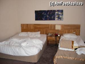[P02] Camera de hotel.  » foto by velker tiberiu
 - 
<span class="allrVoted glyphicon glyphicon-heart hidden" id="av366101"></span>
<a class="m-l-10 hidden" id="sv366101" onclick="voting_Foto_DelVot(,366101,175)" role="button">șterge vot <span class="glyphicon glyphicon-remove"></span></a>
<a id="v9366101" class=" c-red"  onclick="voting_Foto_SetVot(366101)" role="button"><span class="glyphicon glyphicon-heart-empty"></span> <b>LIKE</b> = Votează poza</a> <img class="hidden"  id="f366101W9" src="/imagini/loader.gif" border="0" /><span class="AjErrMes hidden" id="e366101ErM"></span>