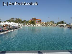 [P29] Delphin Be Grand - piscina cu valuri. Din păcate, fiind început de sezon, nu funcționa decât ca piscină obișnuită.  » foto by Cris
 - 
<span class="allrVoted glyphicon glyphicon-heart hidden" id="av851546"></span>
<a class="m-l-10 hidden" id="sv851546" onclick="voting_Foto_DelVot(,851546,175)" role="button">șterge vot <span class="glyphicon glyphicon-remove"></span></a>
<a id="v9851546" class=" c-red"  onclick="voting_Foto_SetVot(851546)" role="button"><span class="glyphicon glyphicon-heart-empty"></span> <b>LIKE</b> = Votează poza</a> <img class="hidden"  id="f851546W9" src="/imagini/loader.gif" border="0" /><span class="AjErrMes hidden" id="e851546ErM"></span>