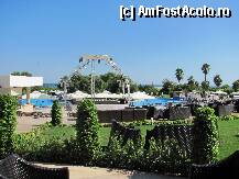 [P01] imagine de ansamblu din curtea hotelului cu minidiscoteca si piscina » foto by gioko
 - 
<span class="allrVoted glyphicon glyphicon-heart hidden" id="av179366"></span>
<a class="m-l-10 hidden" id="sv179366" onclick="voting_Foto_DelVot(,179366,175)" role="button">șterge vot <span class="glyphicon glyphicon-remove"></span></a>
<a id="v9179366" class=" c-red"  onclick="voting_Foto_SetVot(179366)" role="button"><span class="glyphicon glyphicon-heart-empty"></span> <b>LIKE</b> = Votează poza</a> <img class="hidden"  id="f179366W9" src="/imagini/loader.gif" border="0" /><span class="AjErrMes hidden" id="e179366ErM"></span>