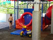 [P06] Loc de joaca pt copii mici la umbra . Pe jos este pluta pentru ai proteja pe cei mici in caz de cazaturi. » foto by Andox
 - 
<span class="allrVoted glyphicon glyphicon-heart hidden" id="av56803"></span>
<a class="m-l-10 hidden" id="sv56803" onclick="voting_Foto_DelVot(,56803,177)" role="button">șterge vot <span class="glyphicon glyphicon-remove"></span></a>
<a id="v956803" class=" c-red"  onclick="voting_Foto_SetVot(56803)" role="button"><span class="glyphicon glyphicon-heart-empty"></span> <b>LIKE</b> = Votează poza</a> <img class="hidden"  id="f56803W9" src="/imagini/loader.gif" border="0" /><span class="AjErrMes hidden" id="e56803ErM"></span>