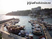[P34] portul vazut din Kaleici » foto by elenaadina
 - 
<span class="allrVoted glyphicon glyphicon-heart hidden" id="av467256"></span>
<a class="m-l-10 hidden" id="sv467256" onclick="voting_Foto_DelVot(,467256,187)" role="button">șterge vot <span class="glyphicon glyphicon-remove"></span></a>
<a id="v9467256" class=" c-red"  onclick="voting_Foto_SetVot(467256)" role="button"><span class="glyphicon glyphicon-heart-empty"></span> <b>LIKE</b> = Votează poza</a> <img class="hidden"  id="f467256W9" src="/imagini/loader.gif" border="0" /><span class="AjErrMes hidden" id="e467256ErM"></span>